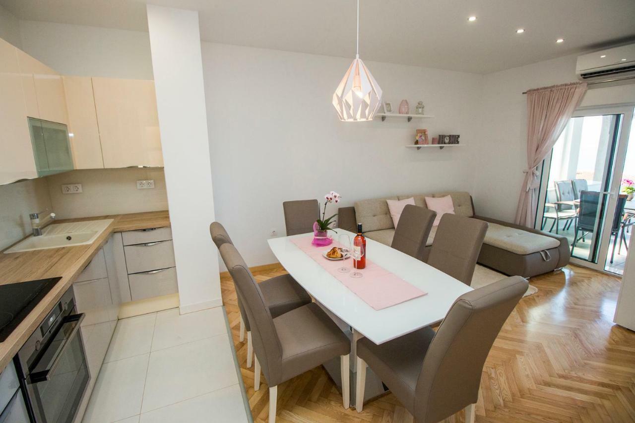 Nina Apartment Omis