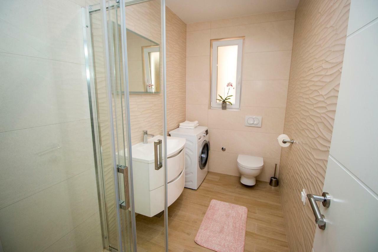 Apartment Nina Omis