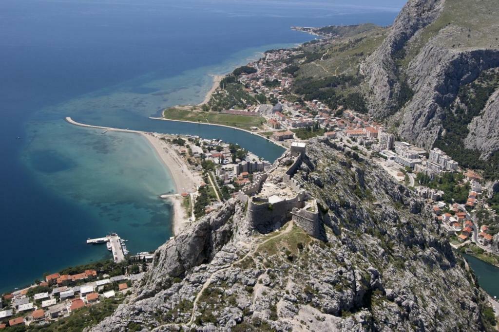 Nina Apartment Omis